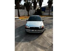 Sahibinden Ford Fiesta 1.25 Flair 2000 Model 