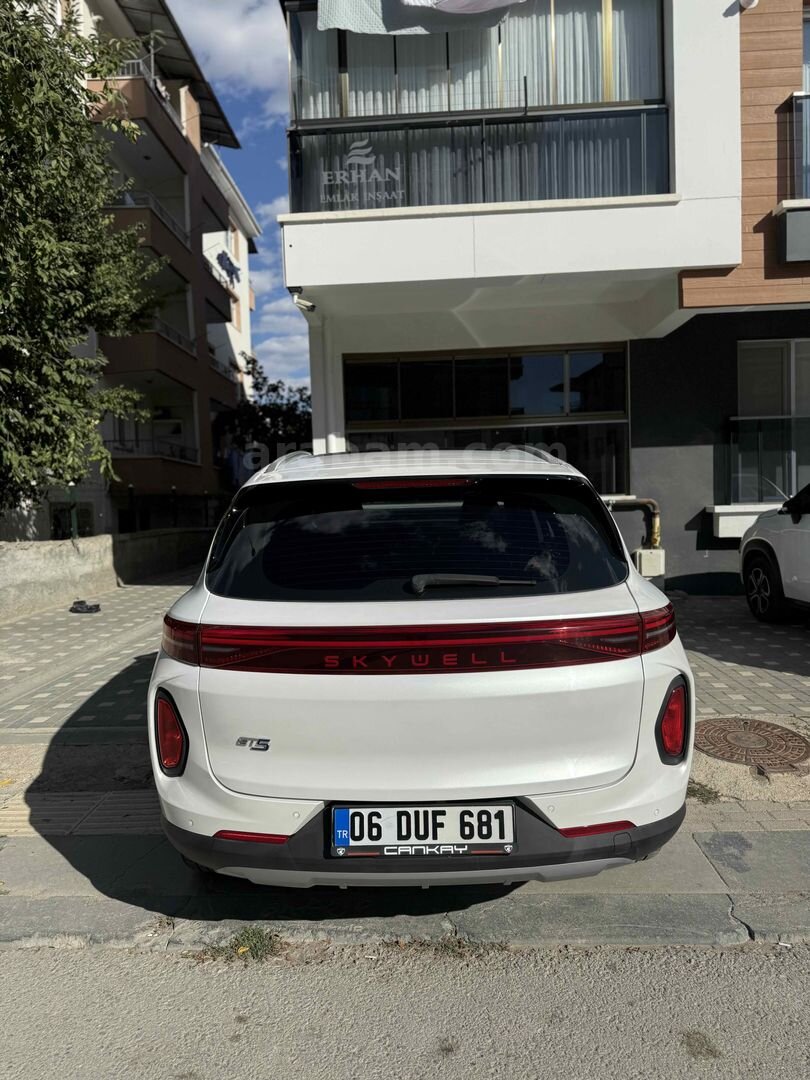 Sahibinden Skywell ET5 Premium 2022 Model Ankara 52.500 km Beyaz 5