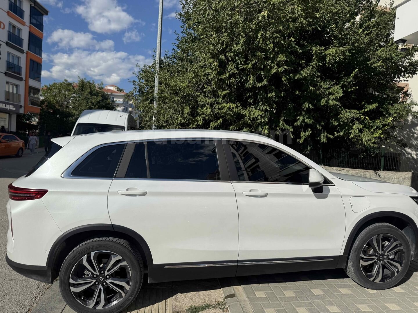 Sahibinden Skywell ET5 Premium 2022 Model Ankara 52.500 km Beyaz 7