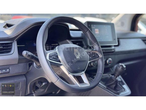 TOPRAK MOTORS İSTANBUL'DAN 2025 KANGOO MULTIX TECHNO 1.5 BLUEDCI