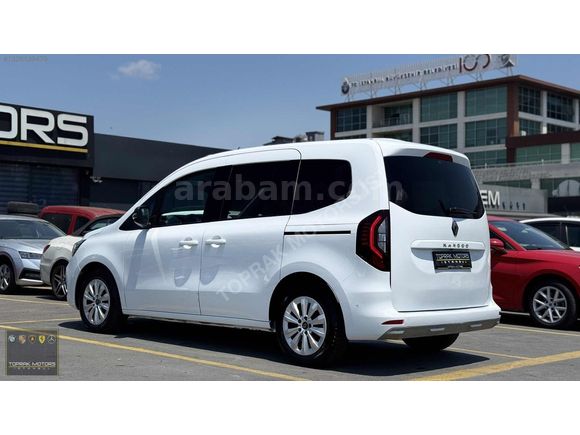 TOPRAK MOTORS İSTANBUL'DAN 2025 KANGOO MULTIX TECHNO 1.5 BLUEDCI