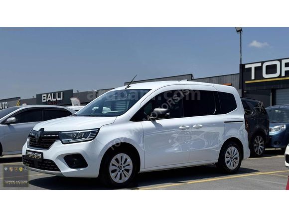 TOPRAK MOTORS İSTANBUL'DAN 2025 KANGOO MULTIX TECHNO 1.5 BLUEDCI