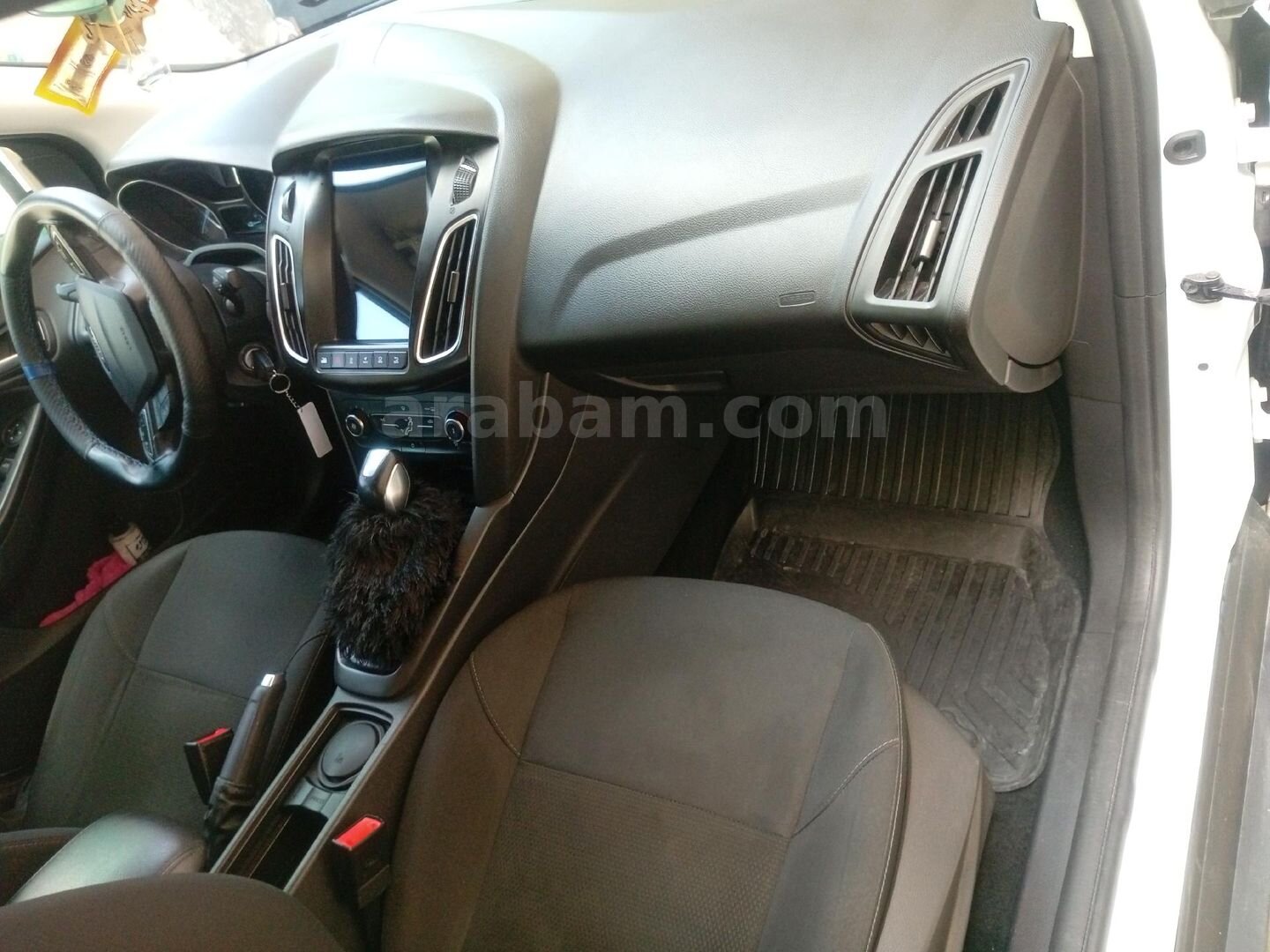 Sahibinden Ford Focus 1.5 TDCi Trend X 2018 Model Diyarbakır 182.000 km Beyaz 5