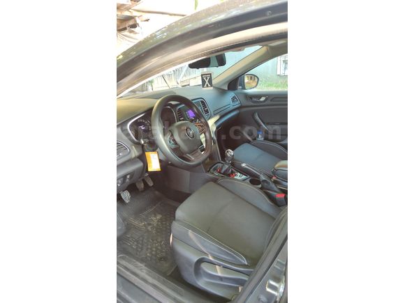 Sahibinden Renault Megane 1.6 Joy 2017 5388611923.       Model