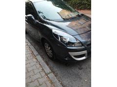 Sahibinden Renault Grand Scenic 1.5 dCi Privilege 2011 Mod  7 kişilik İstanbul