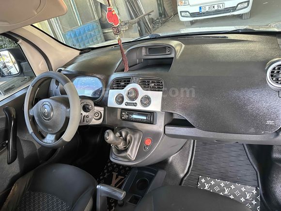 Sahibinden Renault Kangoo Multix 1.5 dCi Authentique 2012 Model 