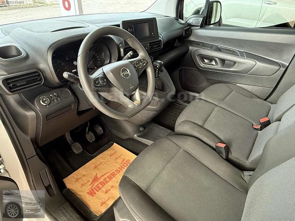 2023 MODEL 63.300 KM OPEL COMBO CARGO EDİTİON 1.5 HATASIZ %20