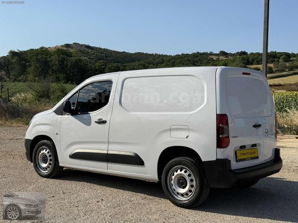 2023 MODEL 63.300 KM OPEL COMBO CARGO EDİTİON 1.5 HATASIZ %20