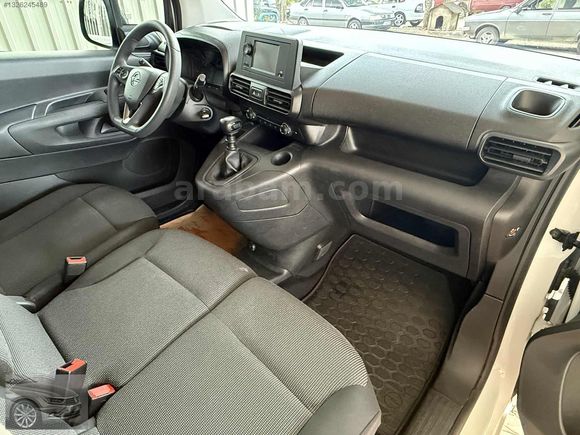 2023 MODEL 63.300 KM OPEL COMBO CARGO EDİTİON 1.5 HATASIZ %20