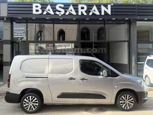2021 COMBO CARGO ELEGANCE XL HATASIZ BOYASIZ 177.000 KM