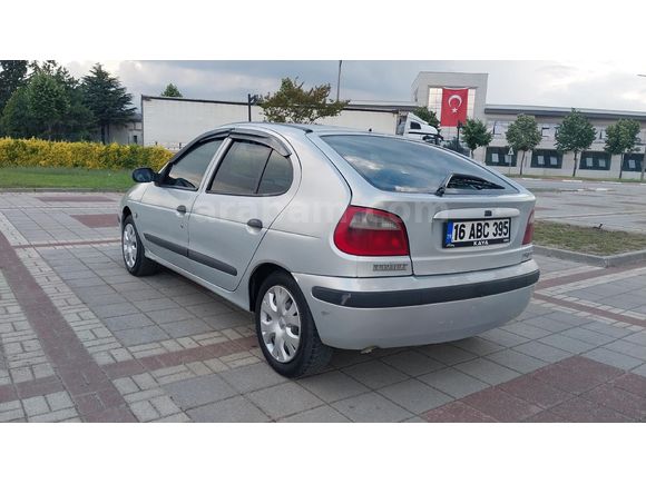 2001 Megane 1.6 16V Expression Klimalı Fırsat Aracı