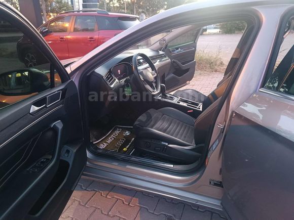 MBA MOTORS 2019 PASAT CAM TAVAN ELEGANS FUL PAKET