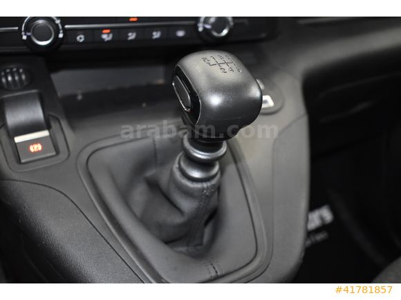 REFORM MOTORS 2025 OPEL COMBO 1.5D ESSENTİAL BOYASIZ