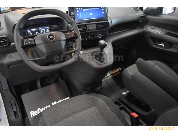 REFORM MOTORS 2025 OPEL COMBO 1.5D ESSENTİAL BOYASIZ