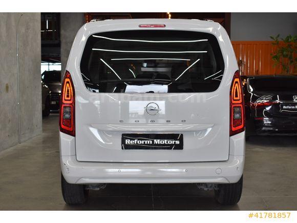 REFORM MOTORS 2025 OPEL COMBO 1.5D ESSENTİAL BOYASIZ