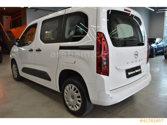 REFORM MOTORS 2025 OPEL COMBO 1.5D ESSENTİAL BOYASIZ