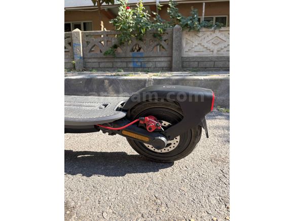 Segway F3 Pro Elektrikli Scooter 