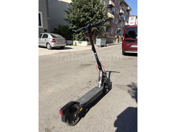 Segway F3 Pro Elektrikli Scooter 