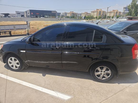 Sahibinden Hyundai Accent Era 1.4 Select 2008 Model  160.000 km Siyah