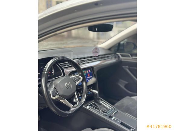 PASSAT 1.5TSİ/YENİ LOGO/CAM TAVAN/ÇİFT NAVİ/GERİ GÖRÜŞ