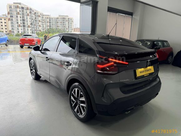 2022m 44000KM DEĞİŞENSİZ C4 1.2 Puretech Shine EAT8