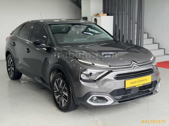 2022m 44000KM DEĞİŞENSİZ C4 1.2 Puretech Shine EAT8