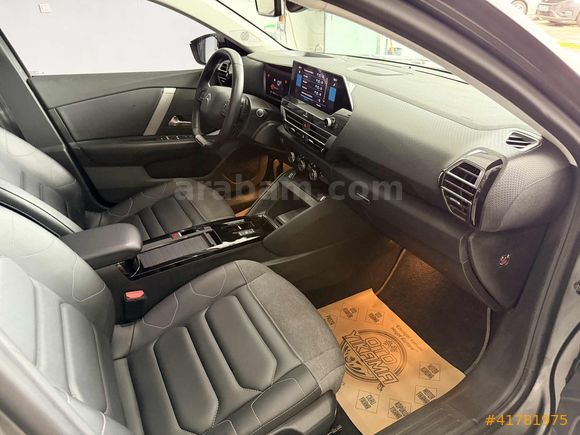 2022m 44000KM DEĞİŞENSİZ C4 1.2 Puretech Shine EAT8
