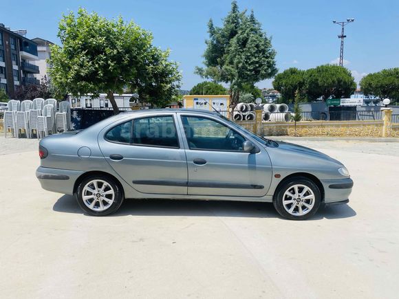 Sahibinden Renault Megane 2.0 RXT 1998 Model 