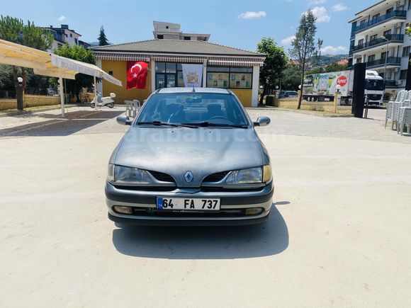Sahibinden Renault Megane 2.0 RXT 1998 Model 