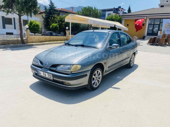 Sahibinden Renault Megane 2.0 RXT 1998 Model 