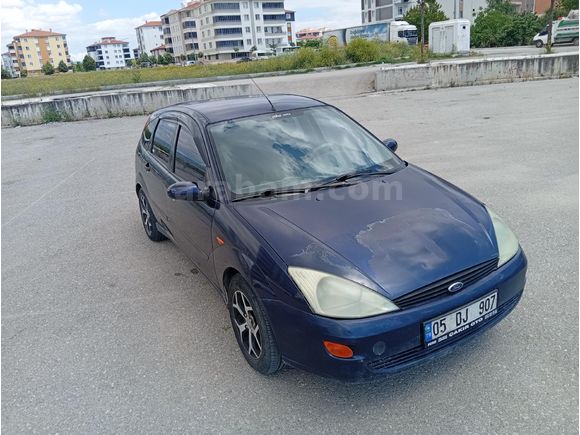 Sahibinden Ford Focus 1.6 Ambiente 2000 Model  345.000 km Lacivert