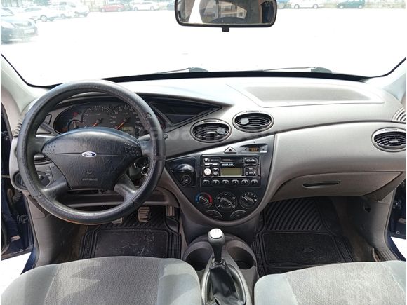 Sahibinden Ford Focus 1.6 Ambiente 2000 Model  345.000 km Lacivert
