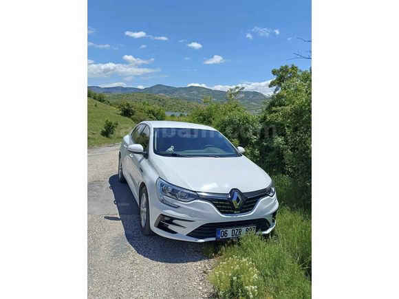 Sahibinden Renault Megane 1.3 TCe Joy 2022 Model 