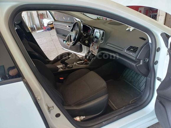 Sahibinden Renault Megane 1.3 TCe Joy 2022 Model 