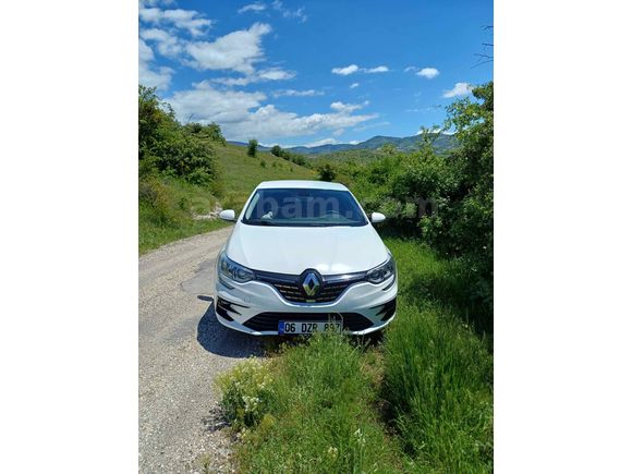 Sahibinden Renault Megane 1.3 TCe Joy 2022 Model 
