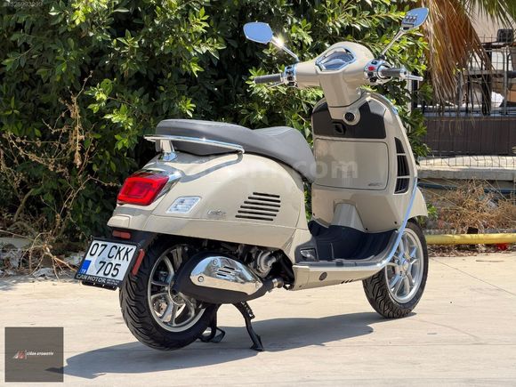 BOYASIZ 2025 ÇIKIŞLI VESPA GTS 250