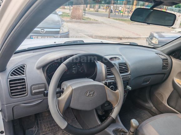 Sahibinden Hyundai Accent 1.3 LX 2002 Model