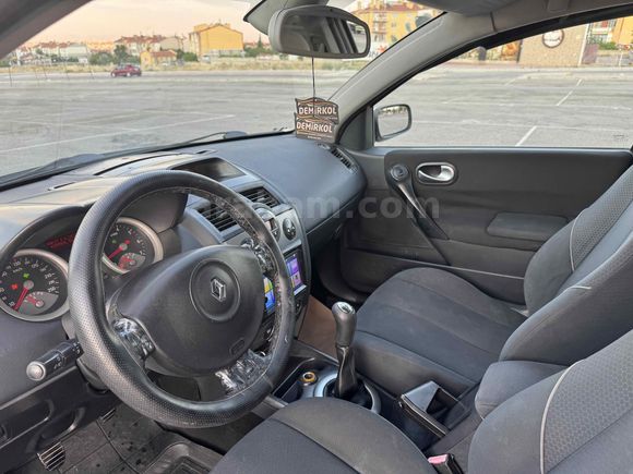 MEGANE İİ 1.5dCi DYNAMİQUE +BAKIMLI+MULTİMEDYA+KUSURSUZ TEMİZLİKTE