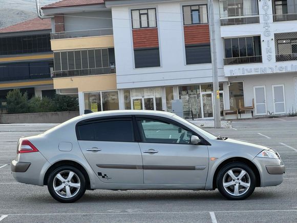MEGANE İİ 1.5dCi DYNAMİQUE +BAKIMLI+MULTİMEDYA+KUSURSUZ TEMİZLİKTE