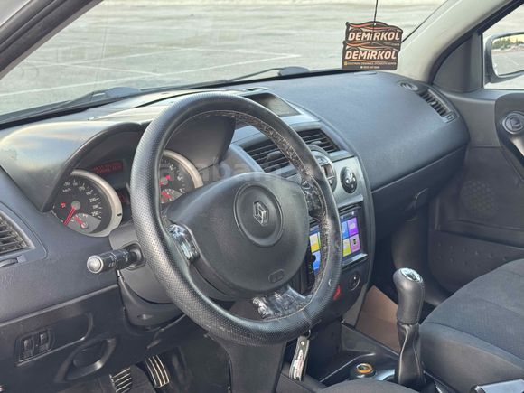 MEGANE İİ 1.5dCi DYNAMİQUE +BAKIMLI+MULTİMEDYA+KUSURSUZ TEMİZLİKTE