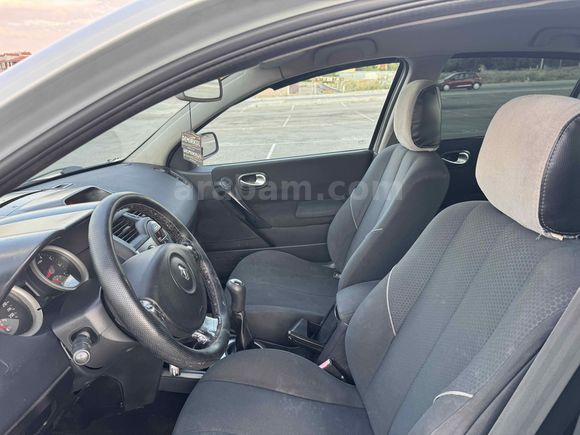 MEGANE İİ 1.5dCi DYNAMİQUE +BAKIMLI+MULTİMEDYA+KUSURSUZ TEMİZLİKTE
