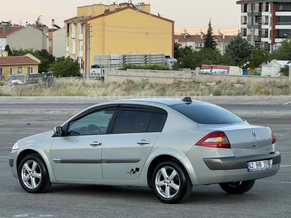 MEGANE İİ 1.5dCi DYNAMİQUE +BAKIMLI+MULTİMEDYA+KUSURSUZ TEMİZLİKTE
