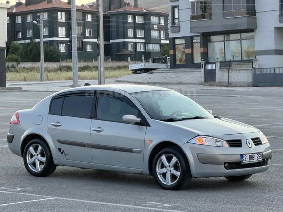 MEGANE İİ 1.5dCi DYNAMİQUE +BAKIMLI+MULTİMEDYA+KUSURSUZ TEMİZLİKTE