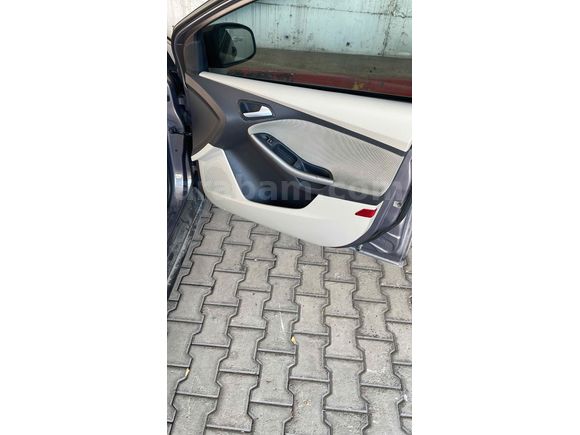 Sahibinden Ford Focus 1.6 Ti-VCT Style 2012 Model 
