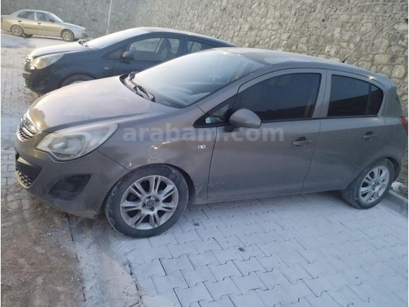 Sahibinden Opel Corsa 1.2 Twinport Essentia 2012 Model  168.000 km Gri