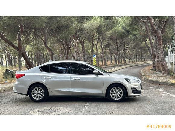 2024 FOCUS 1.5 E.BLUE TRENDX*DEĞİŞENSİZ*TR EN UYGUNU*FIRST ARACI