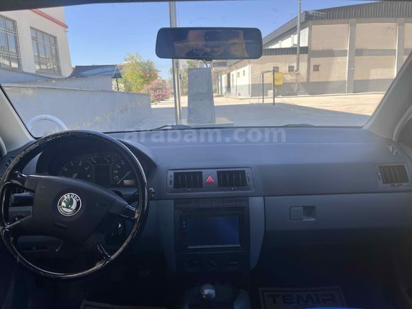 Öğretmenden Yakıt Cimrisi Skoda Fabia 1.2 Classic 2004 Model 