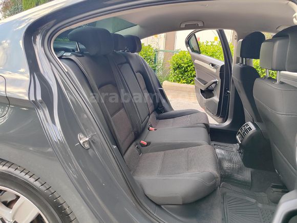 VW PASSAT/CAM GİBİ/LANSMAN RENK