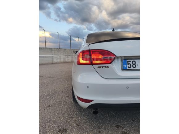 MEMURDAN TEMİZ VE BAKIMLI JETTA
