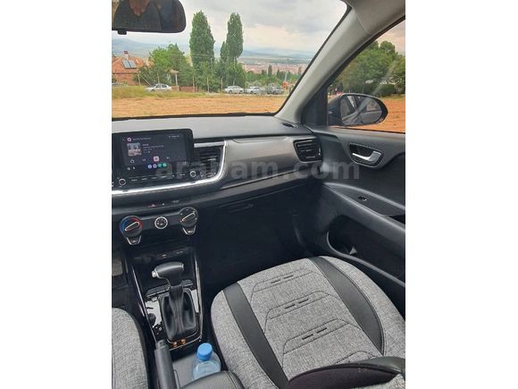 Sahibinden Kia Stonic 1.4 MPI Elegance 2021 Model 